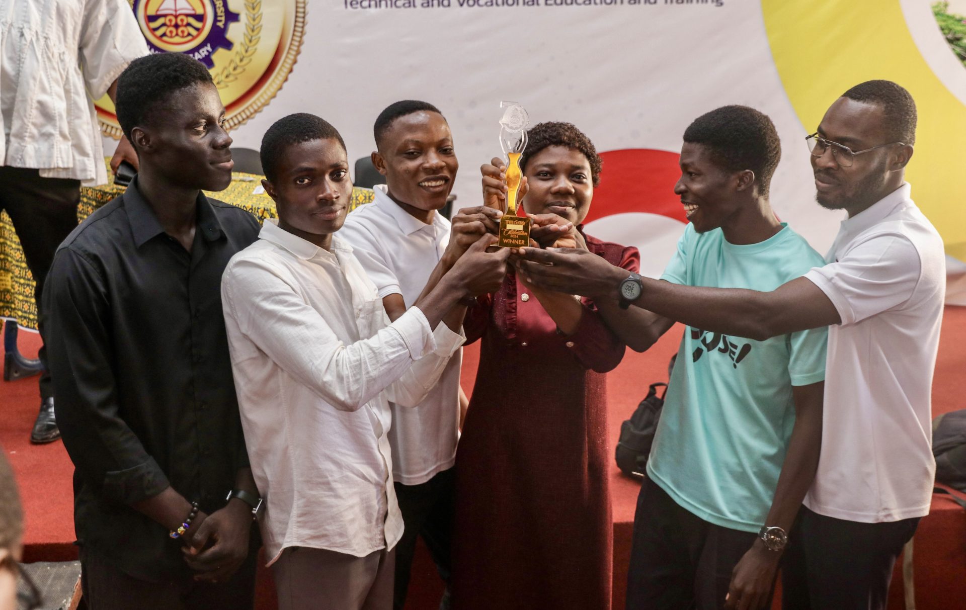 FHAS WINS 70TH ANNIVERSARY QUIZ COMPETITION